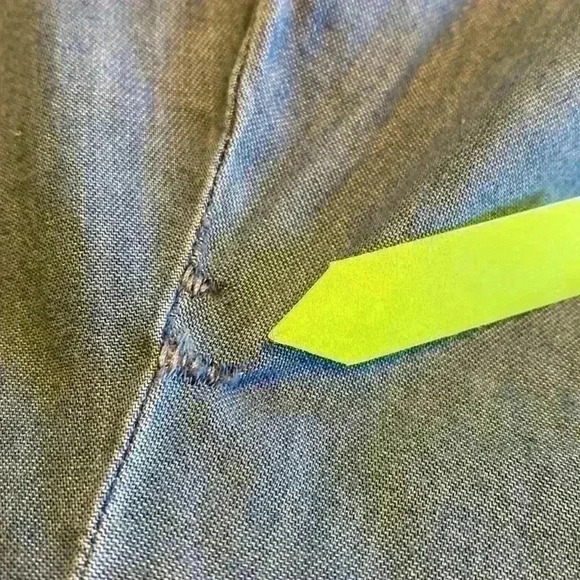 MICHAEL Michael Kohrs Chambray Denim Off Shoulder Ruffle Blouse Top Size Large. - Picture 12 of 13